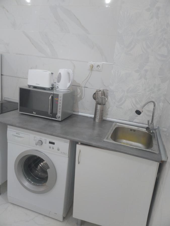 Precioso Apartamento Moderno Cerca Del Carrefour Rosaleda Malaga Exterior photo