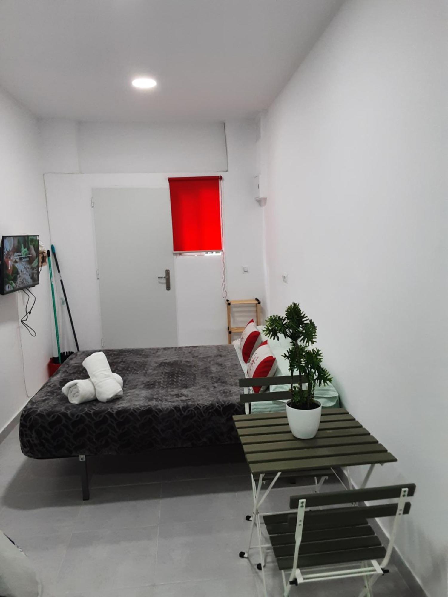 Precioso Apartamento Moderno Cerca Del Carrefour Rosaleda Malaga Exterior photo