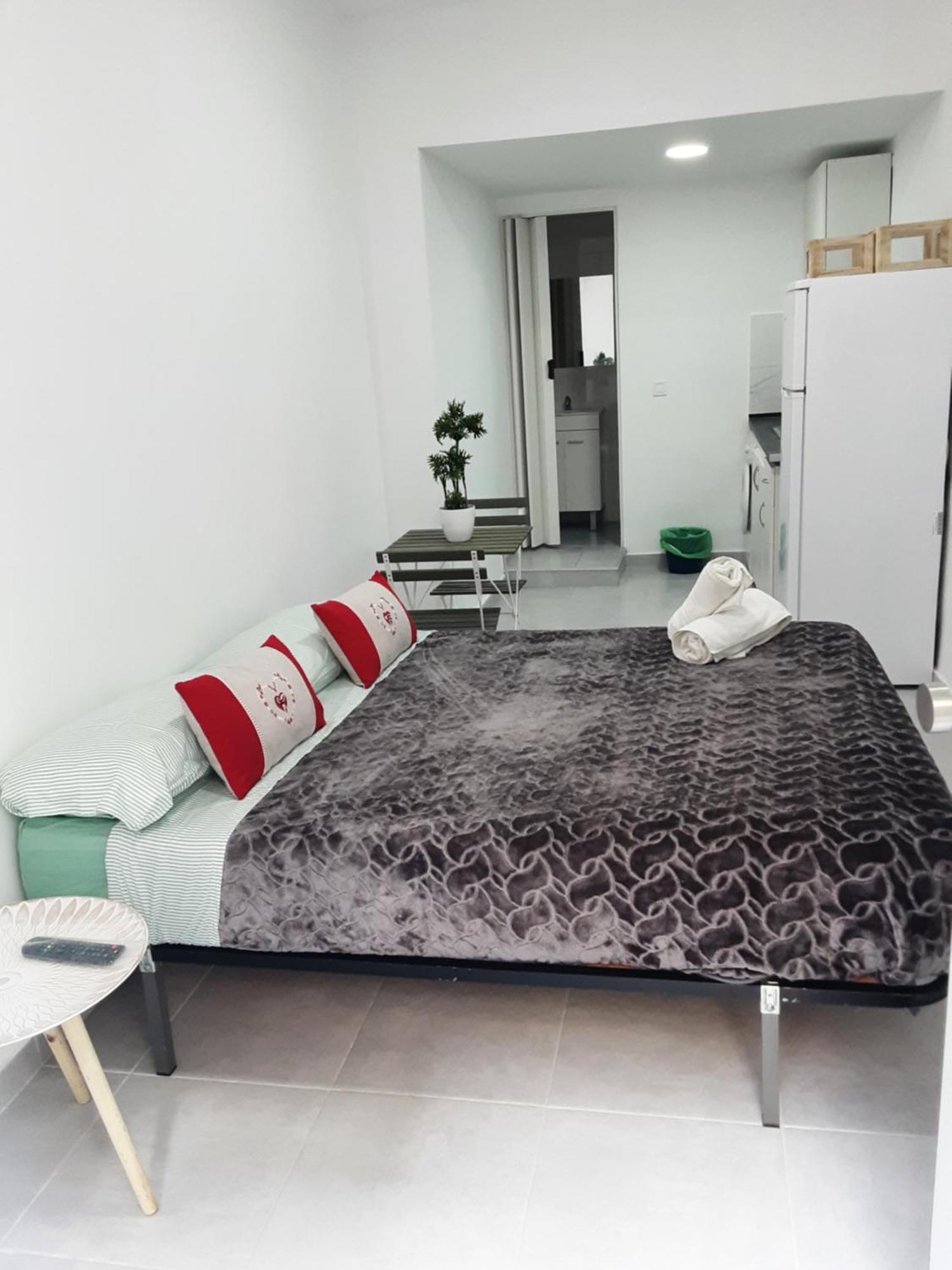 Precioso Apartamento Moderno Cerca Del Carrefour Rosaleda Malaga Exterior photo